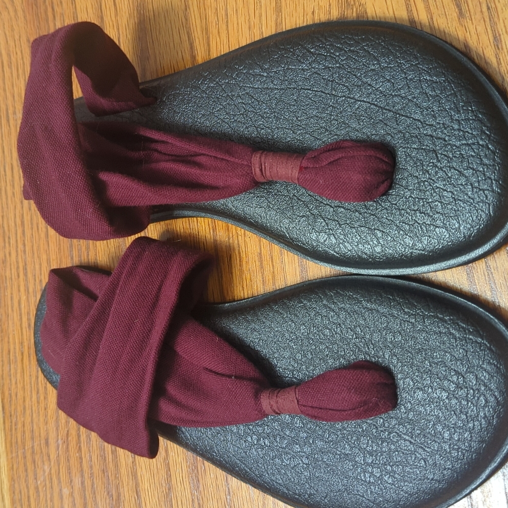 Sanuk sandals